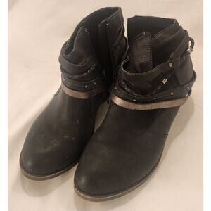 Black Ankle Boots Braided Strap Boho Style Women’s Size 9M